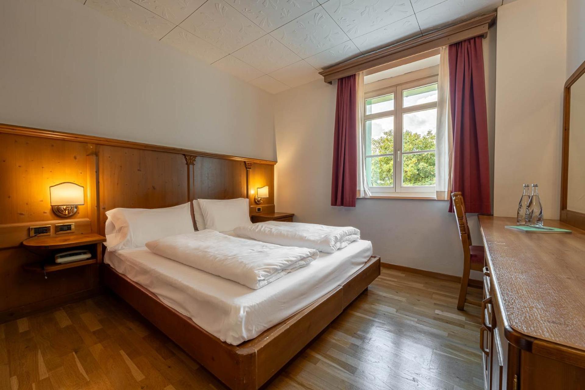 Hotel Dolomiti Schloss Canazei Bagian luar foto